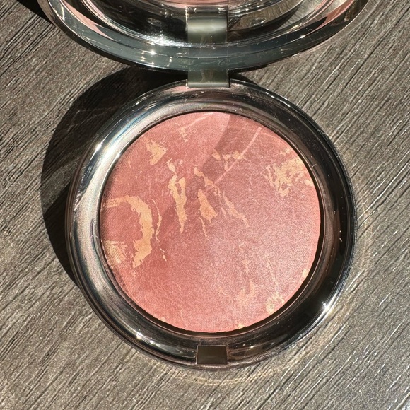 Ciate London - Marbled Light Blush - Halo - Picture 2 of 5